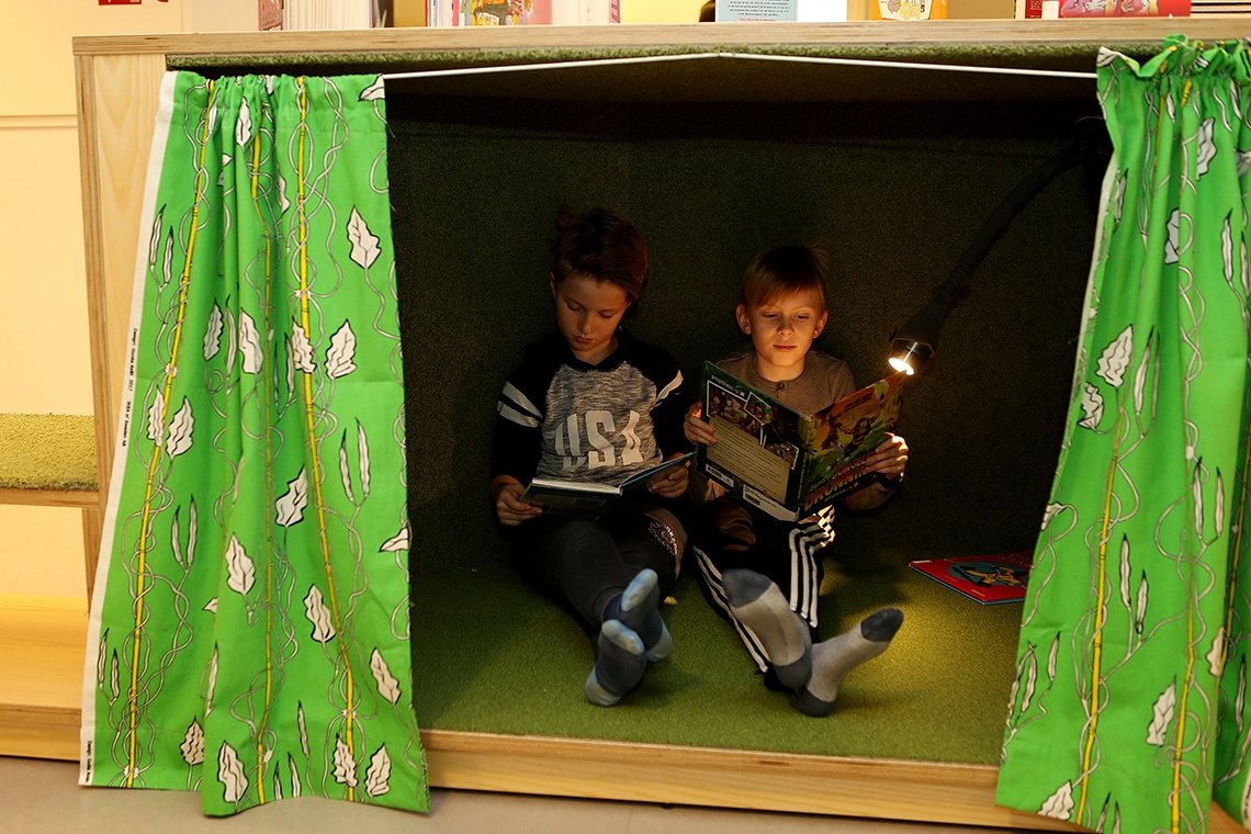 Kulturtribune med bibliotek og fritidsklubb