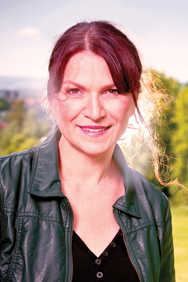 36 Merethe Lindstroem - Niklas Lello-Stort