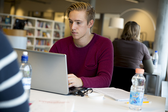 bob4 2016 24 Jack Sogemaskiner og biblioteker