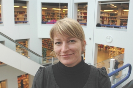 40-42_pernille-web-lysere.jpg