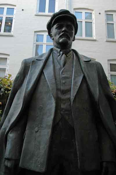0104lenin.jpg
